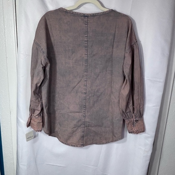 We The Free Denim Dreaming Henley Peach XS NWT - Picture 5 of 6